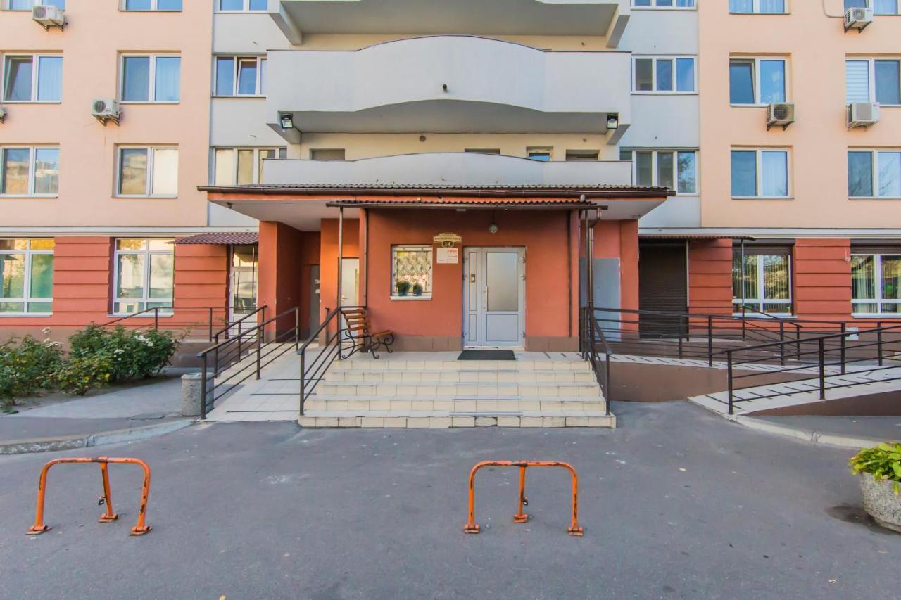 Super Comfort Flat For You Near The Metro. キエフ エクステリア 写真