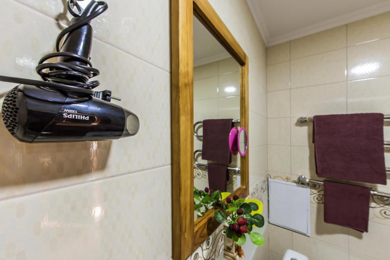 Super Comfort Flat For You Near The Metro. キエフ エクステリア 写真